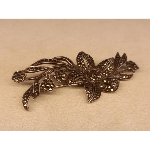 305 - SILVER & MARCASITE BROOCH