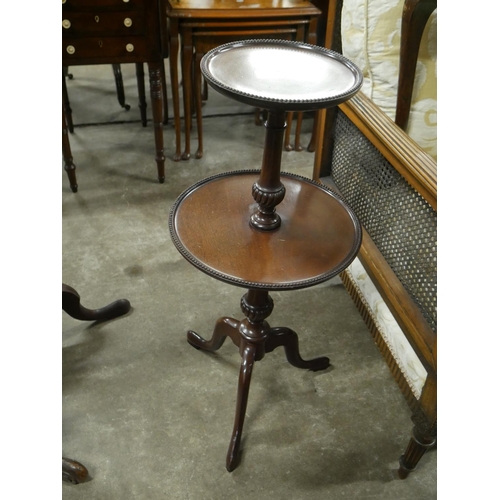 365 - 2 TIER OCCASIONAL TABLE