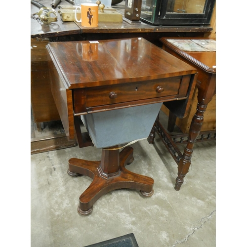 368 - WILLIAM IV DROP LEAF LAMP TABLE