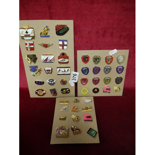 376 - LOT OF BADGES