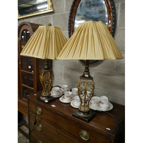 415 - PAIR OF TABLE LAMPS