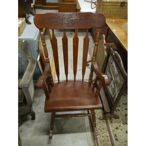 450 - ROCKING CHAIR