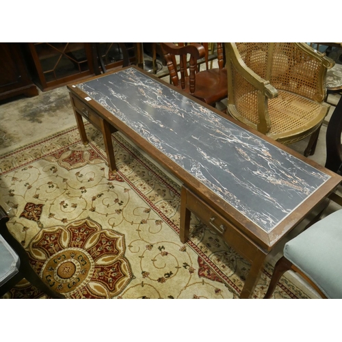 459 - COFFEE TABLE