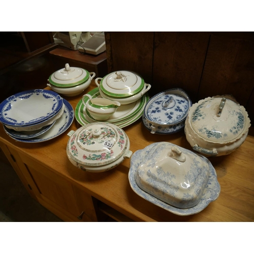 532 - LOT OF MIXED CERAMICS