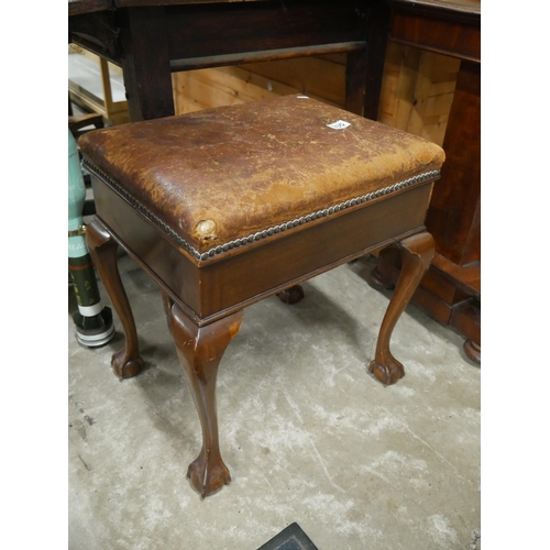 335 - VICTORIAN PIANO STOOL WITH BALL & CLAW FEET