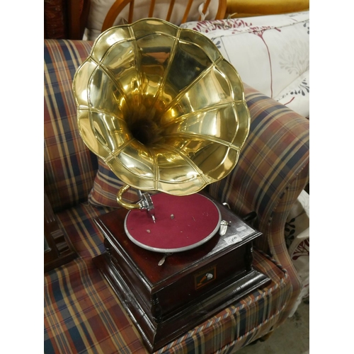 468 - GRAMOPHONE