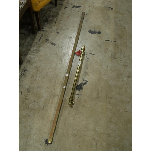 533 - BRASS TOWEL RAIL & VINTAGE BRASS CURTAIN RAIL