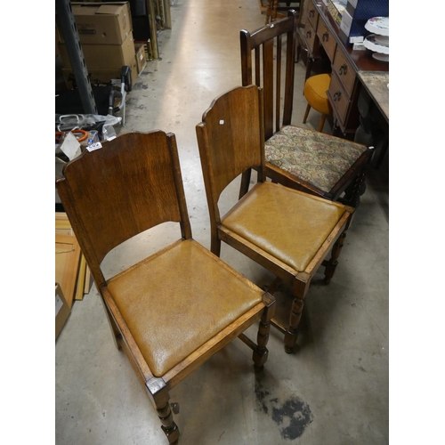 582 - 3 CHAIRS