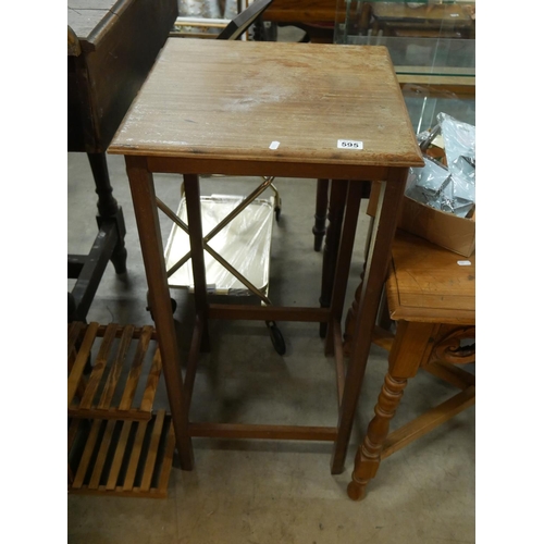 595 - OCCASIONAL TABLE