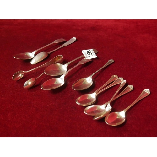 199 - SELECTION OF SILVER TEASPOONS & SUGAR NIPS