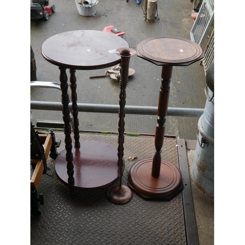 102 - PLANT STANDS & COPPER CANDLE HOLDER