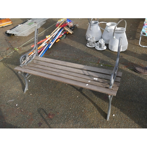 44 - GARDEN SEAT (FOR REPAIR)