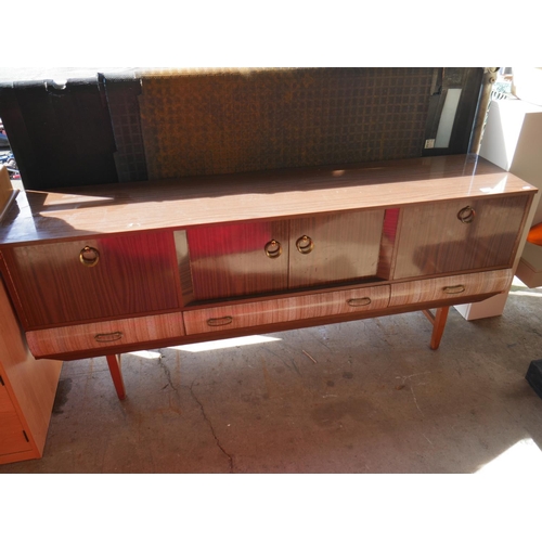 112 - RETRO SIDEBOARD