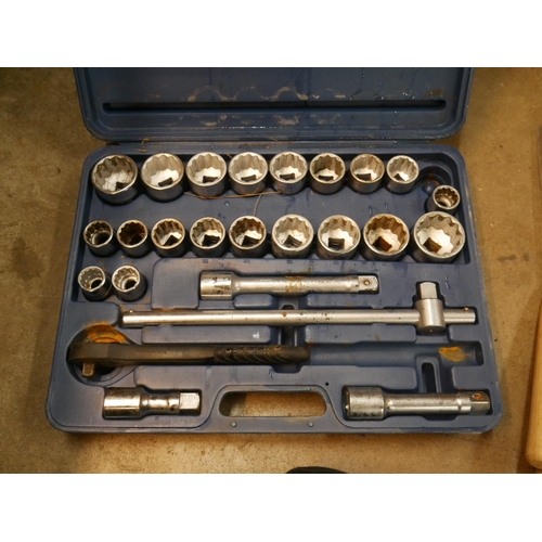 172 - SOCKET SET