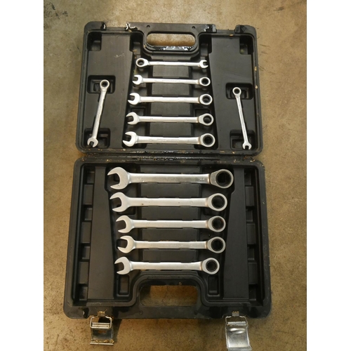 212 - RATCHET SPANNER SET