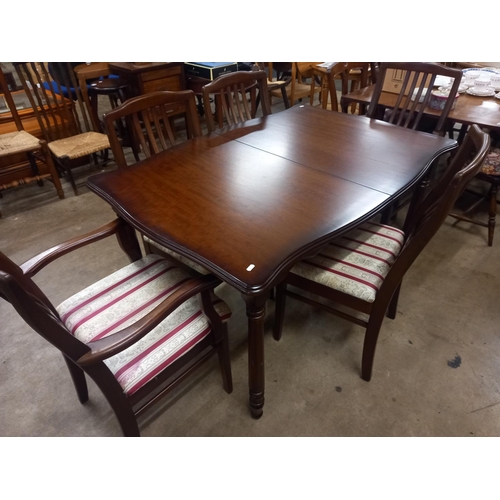 656 - MAHOGANY TABLE & 4 CHAIRS