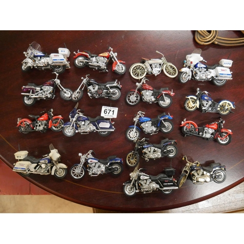 671 - 17 COLLECTABLES MOTORBIKES