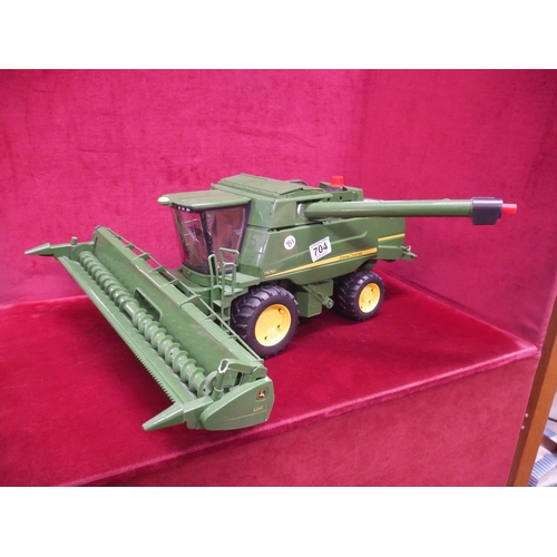 704 - JOHN DEERE COMBINE