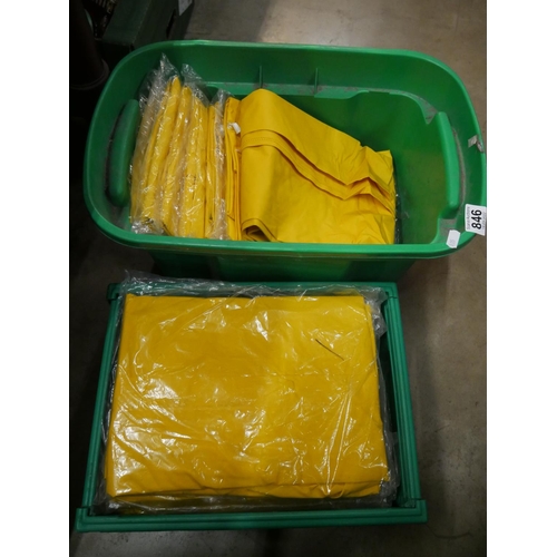 846 - 2 BOXES OF WORK WEAR