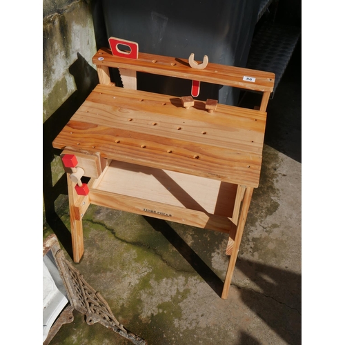 86 - CHILDS WORK BENCH