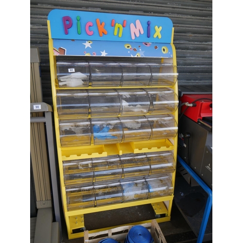 91 - PICK & MIX STAND