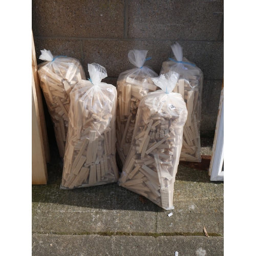 70 - 5 BAGS OF FIRELIGHTERS