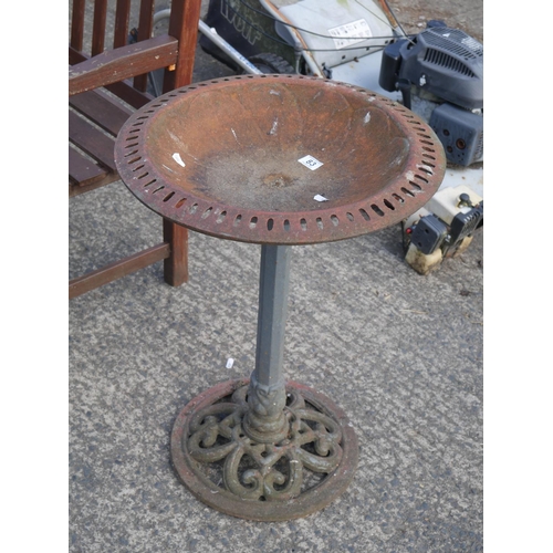 83 - BIRD BATH