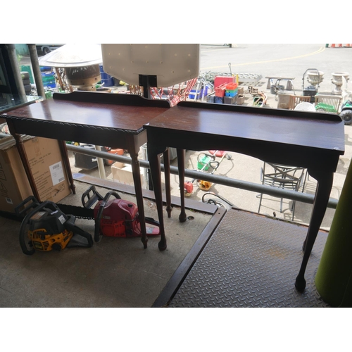 165 - 2 OCCASIONAL TABLES