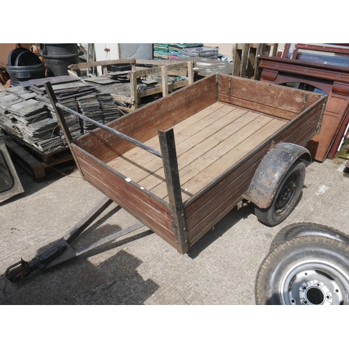 7 - SMALL CAR TRAILER