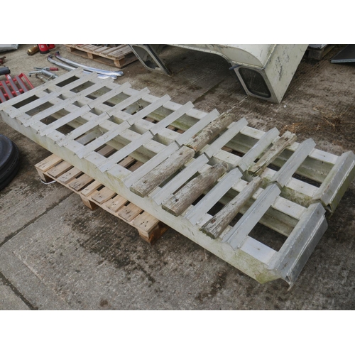 13 - PAIR OF ALUMINIUM LOADING RAMPS RATED 6 TONNE