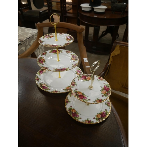 735 - 2 OLD COUNTRY ROSE CAKE STANDS