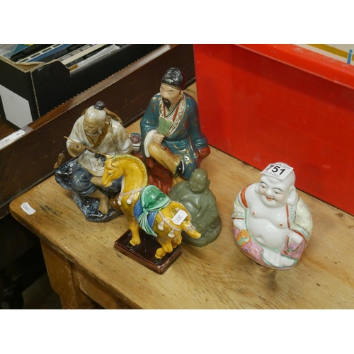 751 - LOT OF FIGURINES