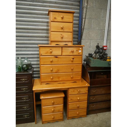 787 - PINE BEDROOM FURNITURE