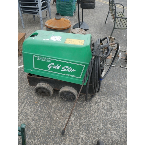 110 - POWER WASHER (NEEDS REPAIRS)