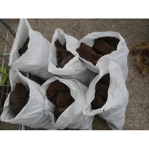 23 - 6 BAGS OF TURF