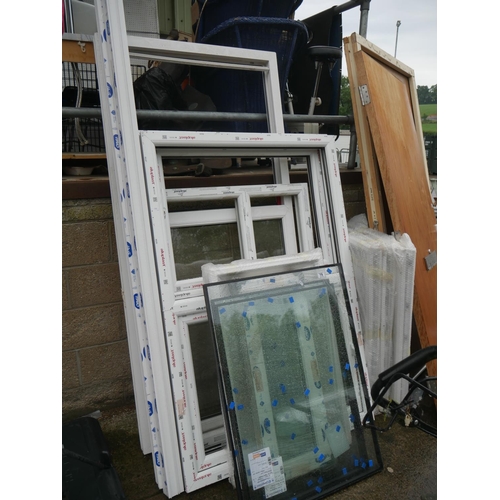 79 - LOT OF PVC WINDOWS