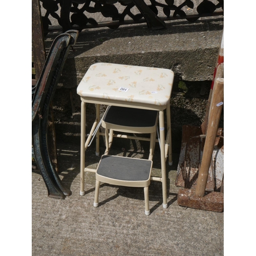 201 - VINTAGE STOOL