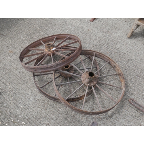 205 - 3 METAL WHEELS