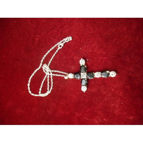 437 - SILVER CROSS & CHAIN