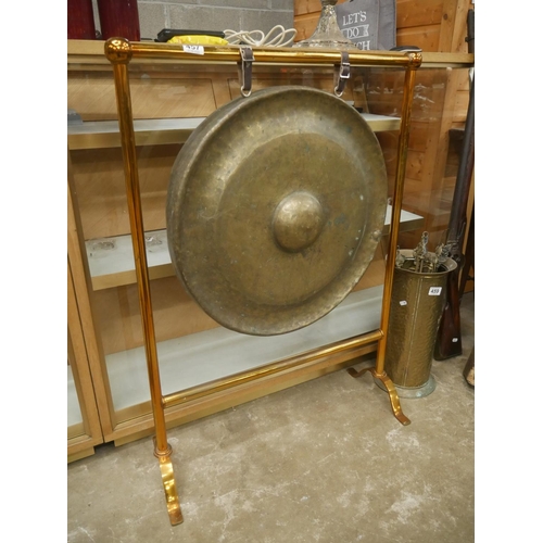 457 - LARGE BRASS GONG