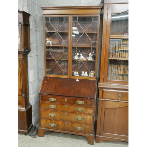 552 - GEORGIAN MAHOGANY BUREAU BOOKCASE