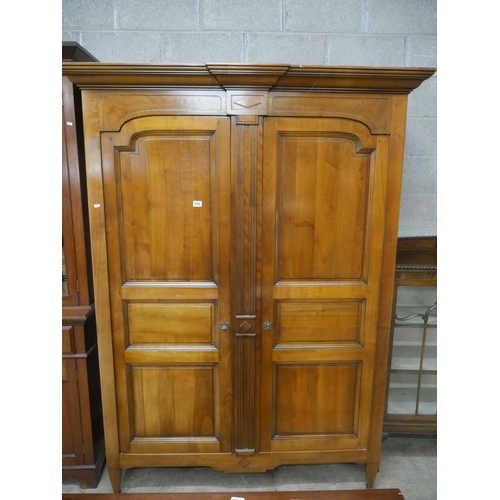 555 - 2 DOOR WARDROBE