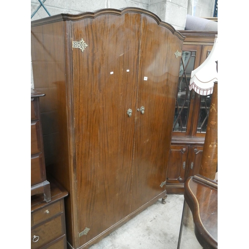 566 - MAHOGANY WARDROBE