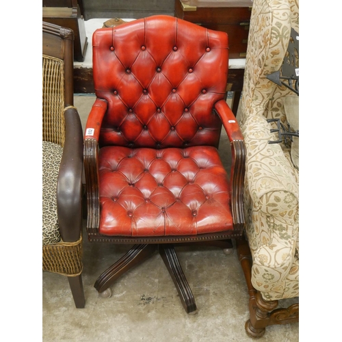 652 - OXBLOOD RED DEEP BUTTON REVOLVING DESK CHAIR