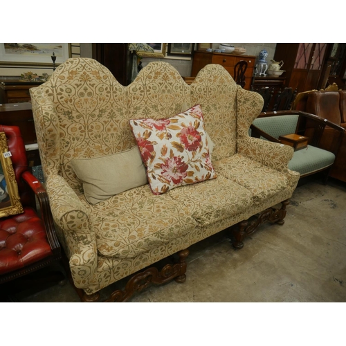 654 - WING BACK SETTEE