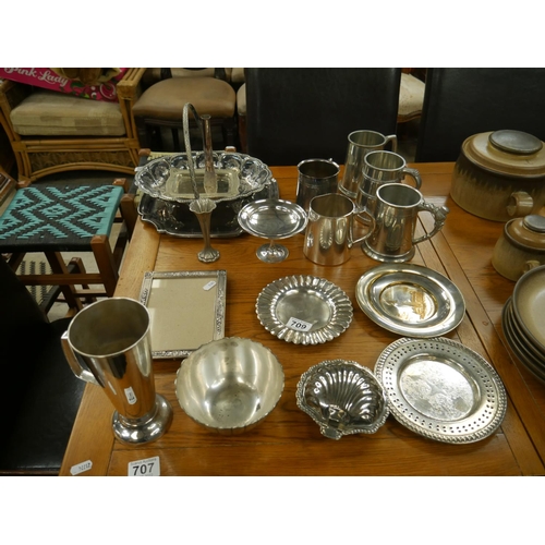 709 - LOT OF SILVER PLATE