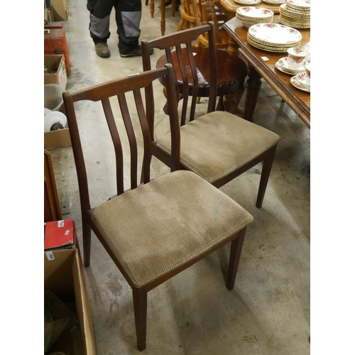 712 - 4 DANISH STYLE CHAIRS