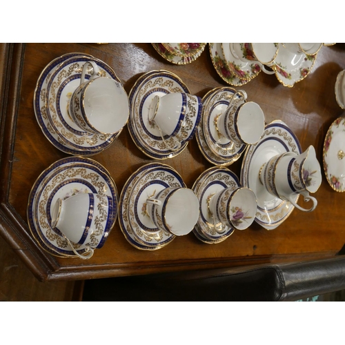 713 - ROYAL GRAFTON 21 PIECE TEA SET