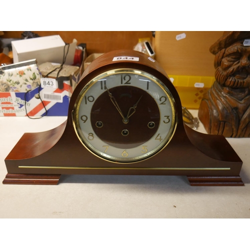 844 - MANTLE CLOCK