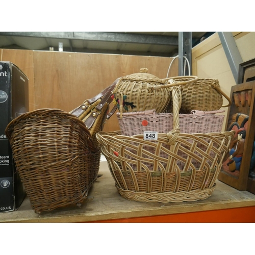 848 - LOT OF BASKETS